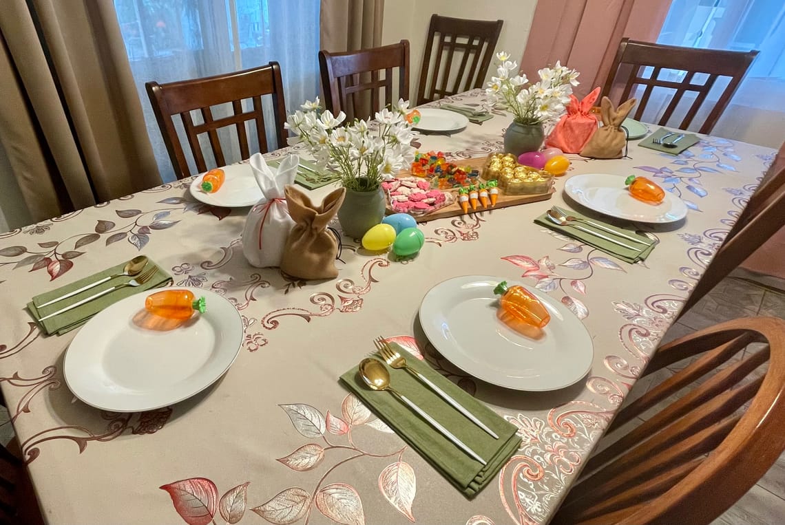 Simple Easter Table Setting